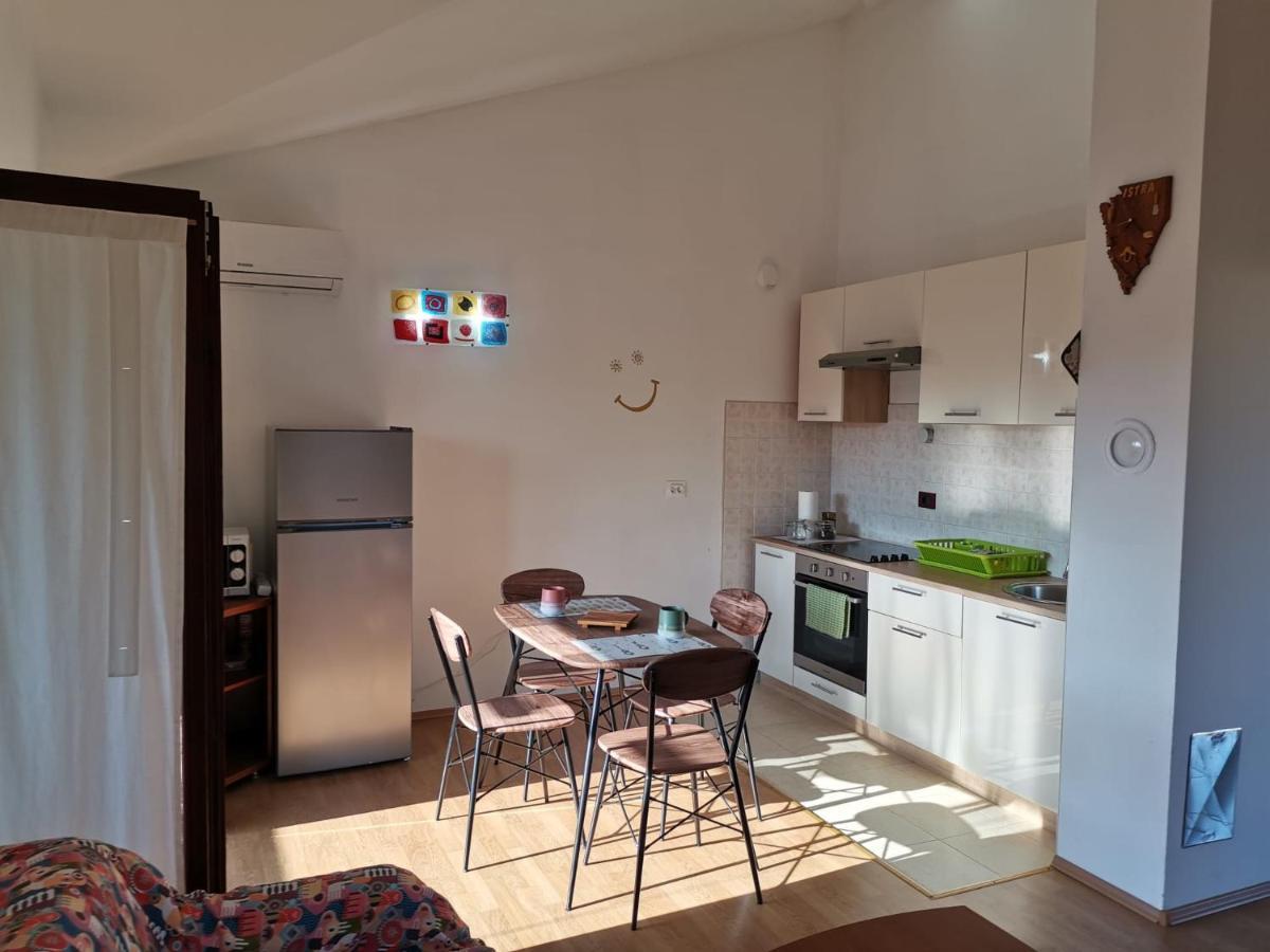 Appartement Sonia Fažana エクステリア 写真